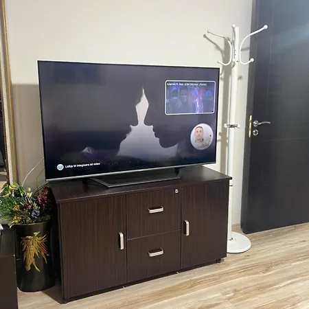 Ergi'S Studio Apartment Tirana Exterior photo